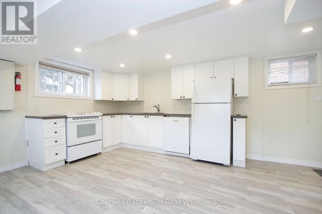 Photo - 297 Admiral Rd