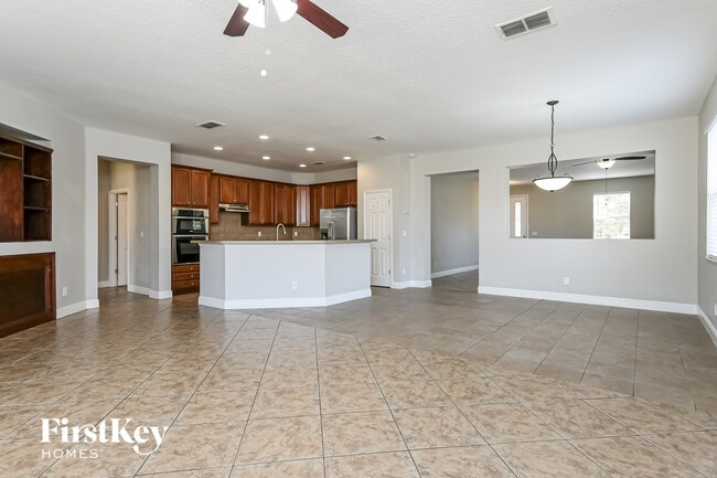 813 N Jacks Lake Rd