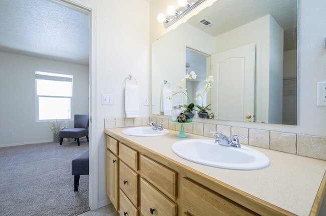 Photo - 6561 S Covewood Way