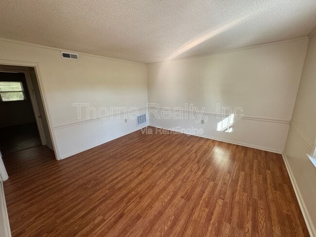 Photo - 312 Sharpe Rd