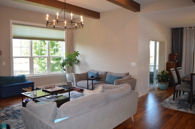 Photo - 2621 Dublin Way