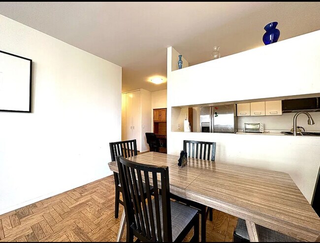 Photo - 62 W 62nd St Unidad 11A