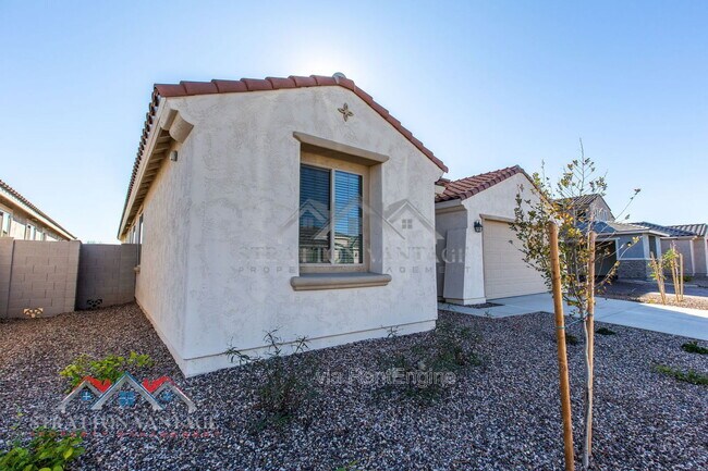 Photo - 17625 W Pasadena Ave