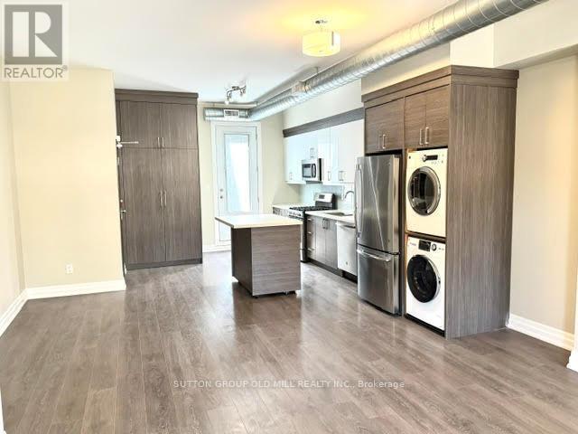 Photo - 259 Gerrard St E