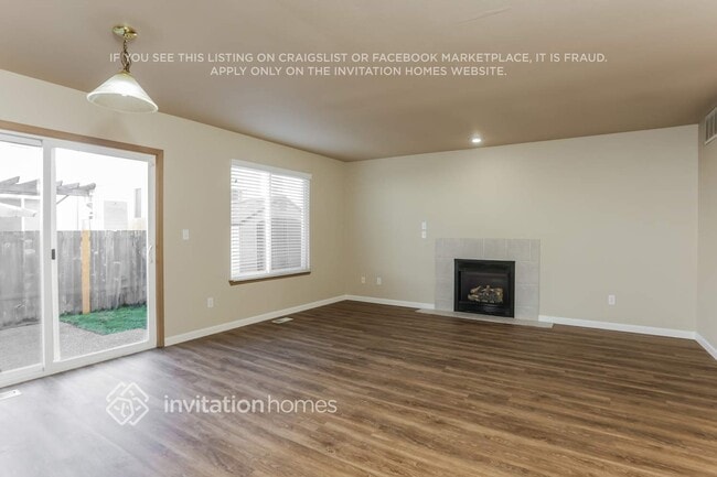 Photo - 1623 201st St E