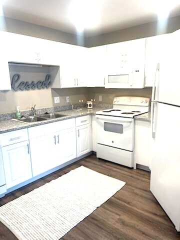 Photo - Peterson Place Apartments