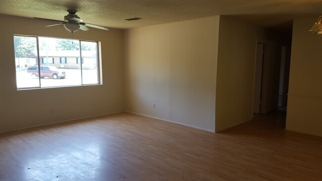 Photo - 3012 Gaines St