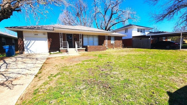 Building Photo - Darling 3 Bed 1.5 Bath 1 Car Garage in the Country Estates Addn Midwest City