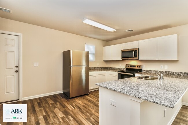 21 Bay Breeze Ln