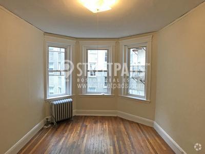 Building Photo - bedroom in Boston MA 02215 Rental