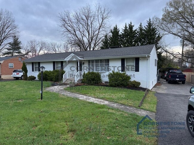 Building Photo - 3113 Clearview Dr