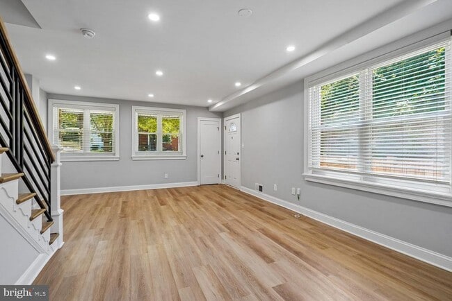 Building Photo - 222 E Taylor Run Pkwy