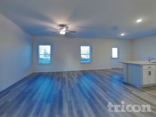 Photo - 307 Limestone Cir