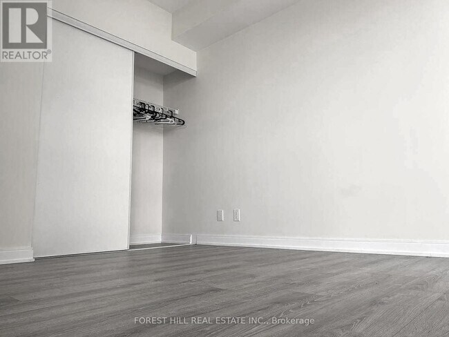 Photo - 42 Charles St E Unité 3701