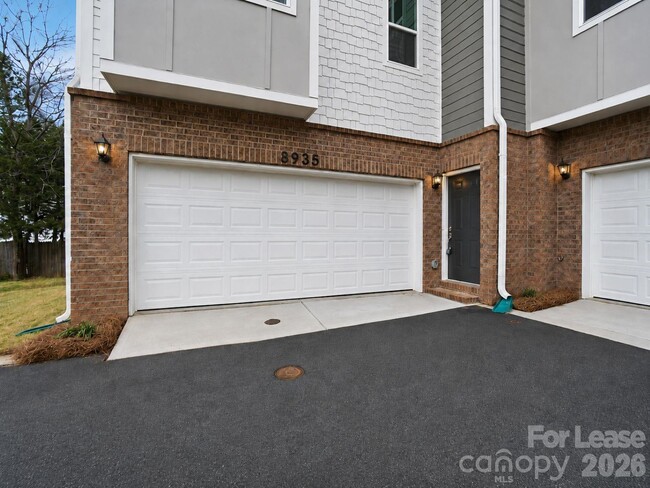 Photo - 8935 Sharonbrook Dr