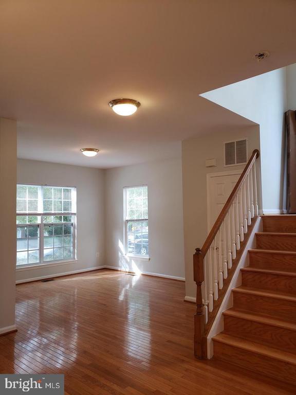 Photo - 43967 Peony Pl