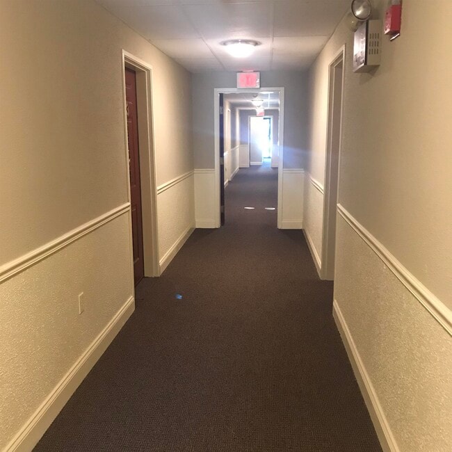 Photo - 6 Knights Bridge Dr Unit 103