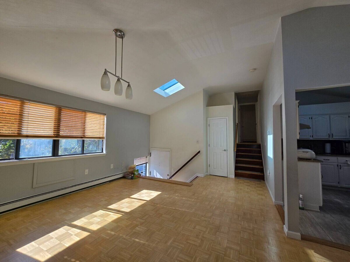 Photo - 85 Venice Ave