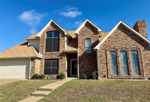 Photo - 2037 Village Green