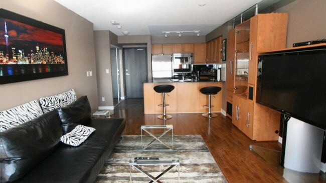 Building Photo - 712 W Buena Ave Unit 3A Rental