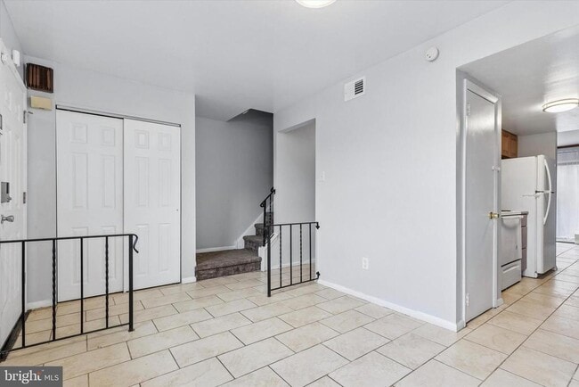 Photo - 230 Holly Dr