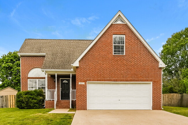 Building Photo - 1422 Huddersfield Dr