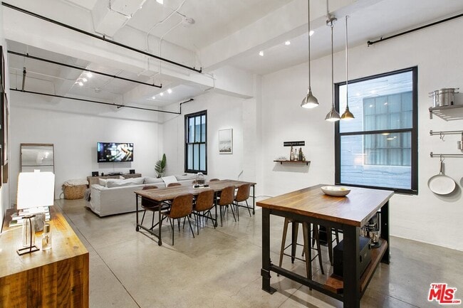 Photo - 738 S Los Angeles St Unit 407