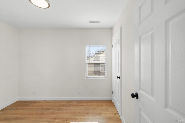 Photo - 8 Corte Dorado