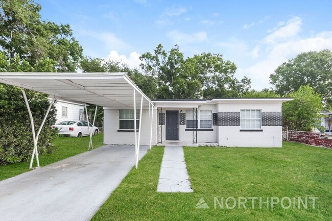 Building Photo - 3 BR/1BA | Newly Renovated Single Family Home | 1-Car Covered Parking | Gated backyard
