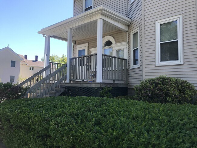 40 Cedar St