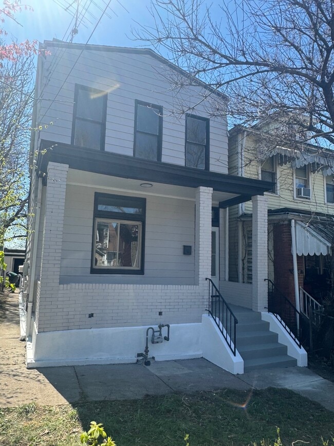 Building Photo - 6440 Dean St