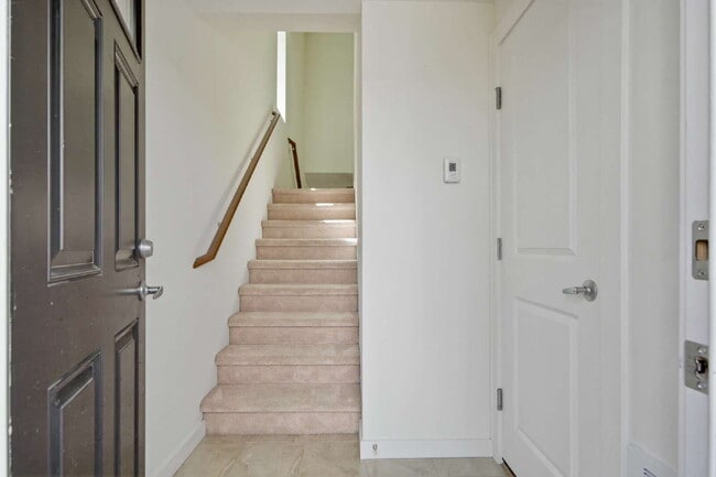 Photo - **Modern 2-Bedroom +Den Townhome in Seattle's Lake City Neighborhood!** Available NOW for RENT