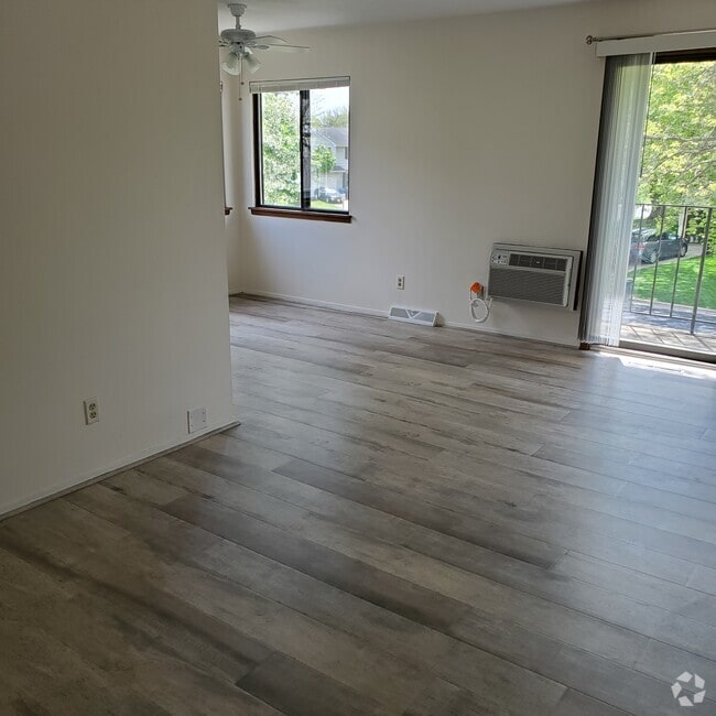 Building Photo - 2609 Smithfield Dr Unit 2 Rental