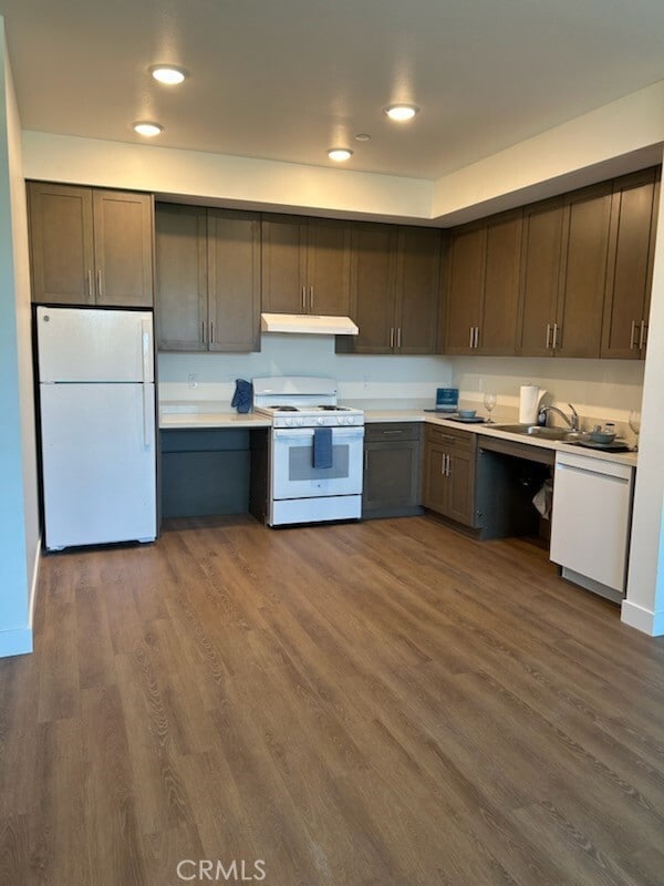 Building Photo - 4933 N River Rd Rental