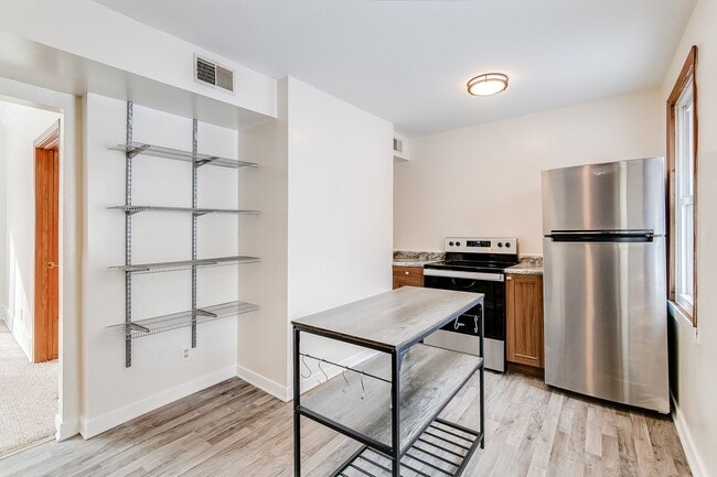 Photo - 2101 Como Ave