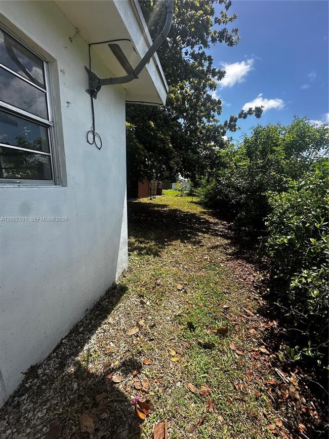 Photo - 821 SW 2nd St