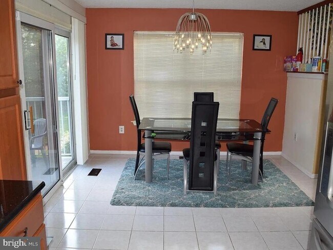 Photo - 2 Halstead Pl