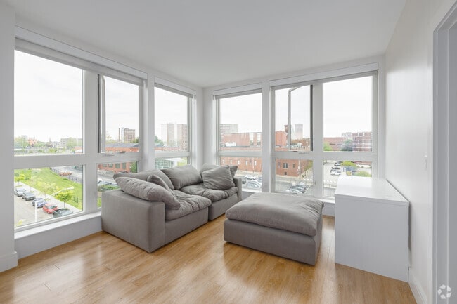 Origin 1BR, 1BA - 597SF - Living Room - Chestnut Commons