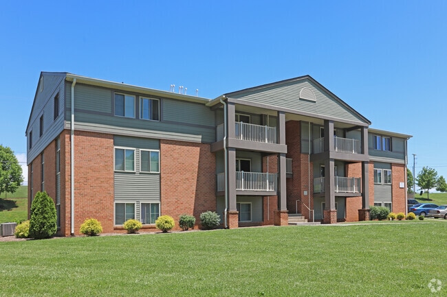Ferncliff Apartments - Ferncliff Apartments