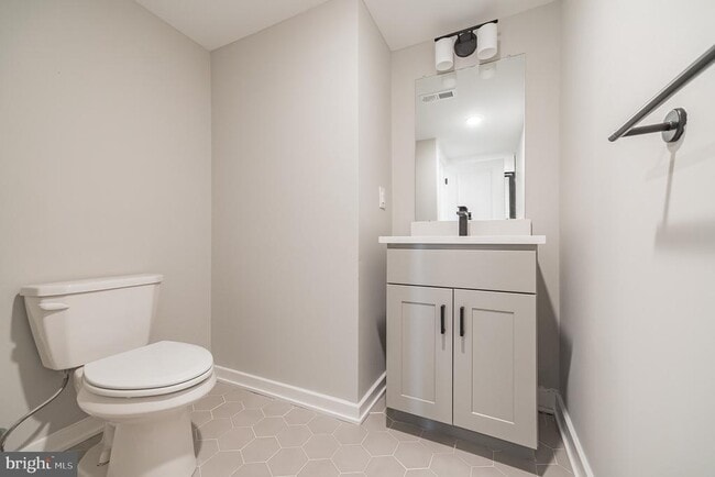 Photo - 2410 Clifford St Unit 1