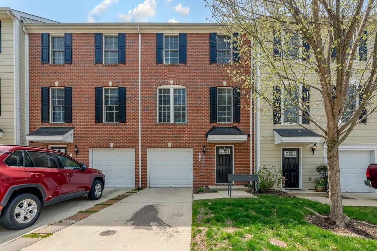 Photo - 121 Parkway Court, Williamsburg, VA 23185