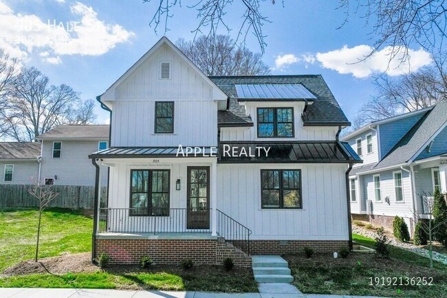 Building Photo - 905 Hale St