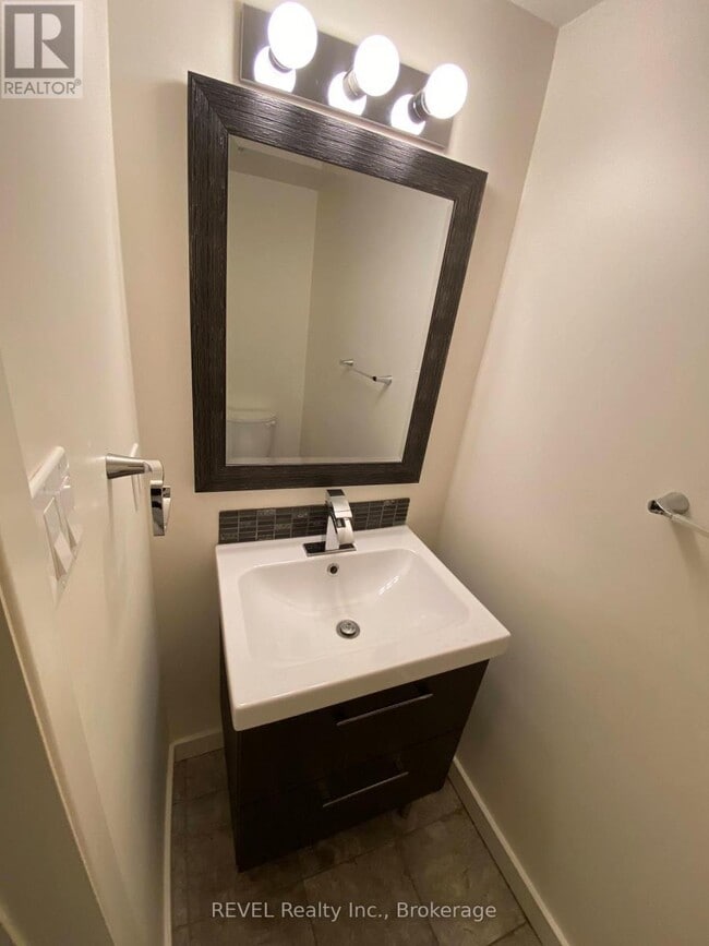 Photo - 5815 Swayze Dr