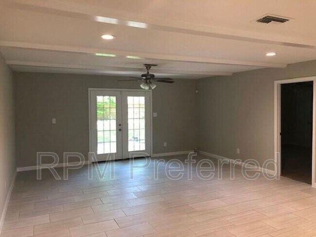 Photo - 5502 Chantilly Ln