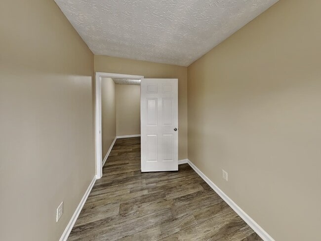 Photo - 105 Whitehead Dr