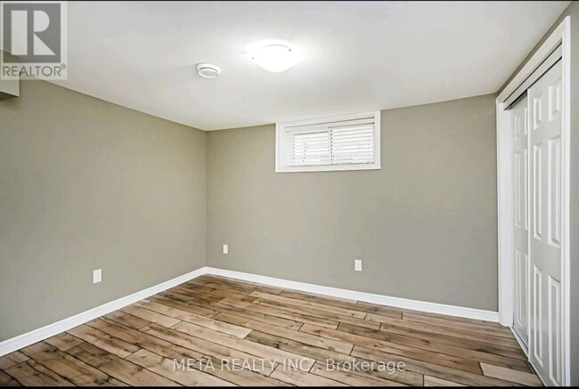 Photo - 296 Festhubert St