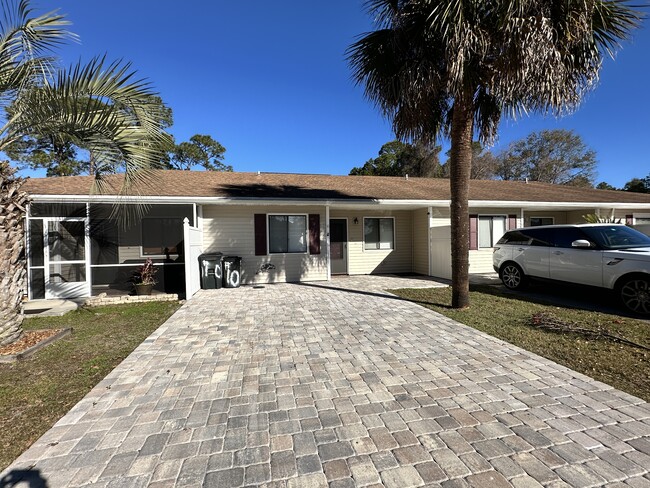 Photo - 35 Blenheim Ln Townhome