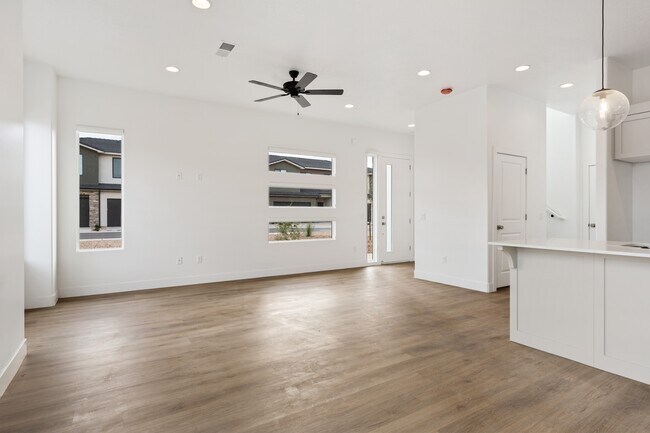 Photo - 2668 Rain Tree St
