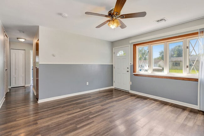 Photo - 3232 Deshler Dr