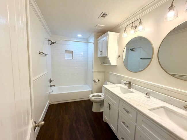 3808 Beverly Dr
